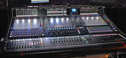 Bill Sheppell's DiGiCo SD7 console at FOH.