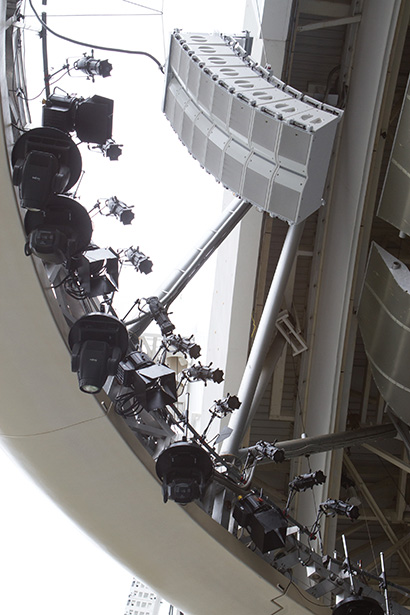 The center hang has eight KARA boxes. Photo by Amy Tierney