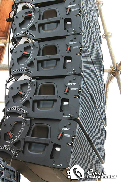 Flying hardware made it easy for the crew to tweak the Aero 40A line array cabinet angles.