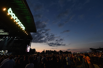 Bonnaro 2014 photo by Jeff Kravitz-Film Magic