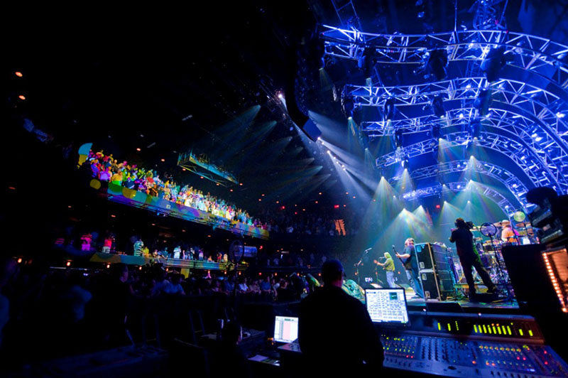 While a few may complain that ACL Live doesn’t have the intimacy and charm of its predecessor, the Moody Theater more than compensates by its selective investment in state of the art technology. Pictured here, the view from monitorland.