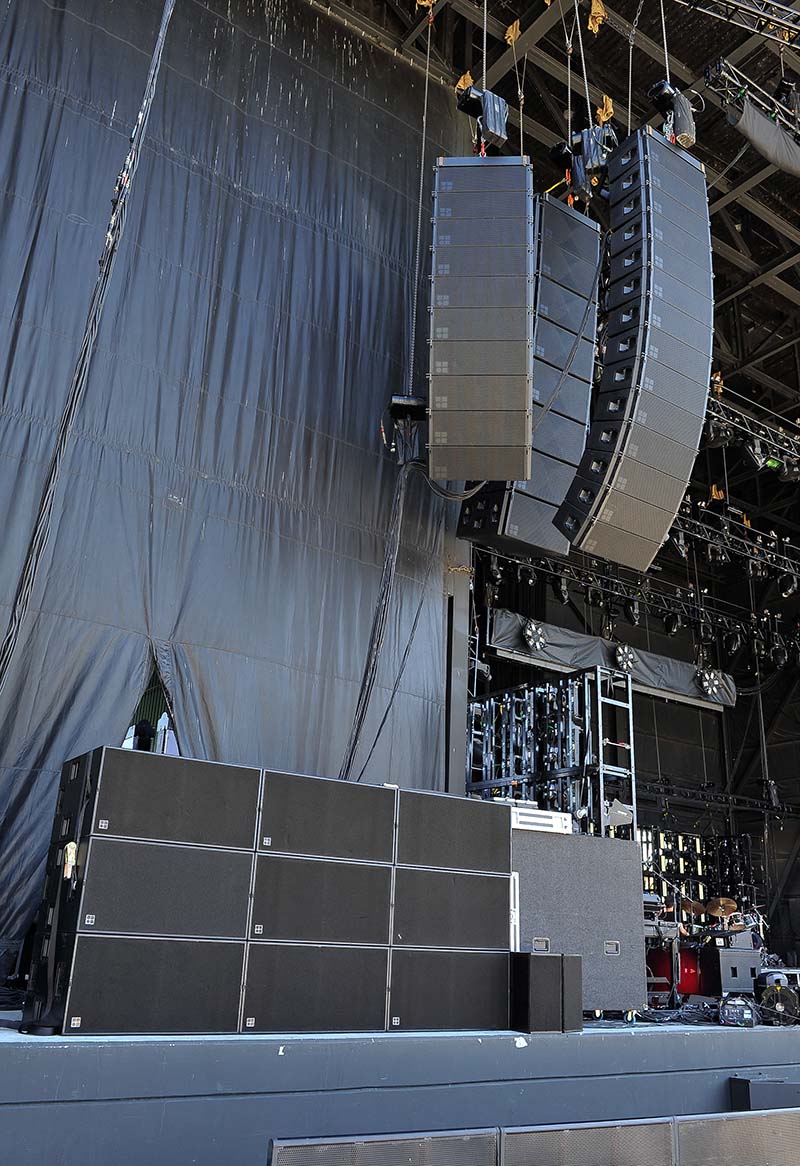 The all-d&b audiotechnik rig featured 48 J-series line array boxes in the mains, 16 flown d&b J-SUBs and 18 ground-stacked d&b B2-SUBs. Photo by Steve Jennings