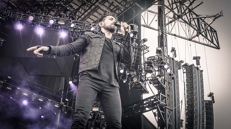 AFI vocalist Davey Havok performs using a hardwired Audix OM7. Photo by Vic Wagner