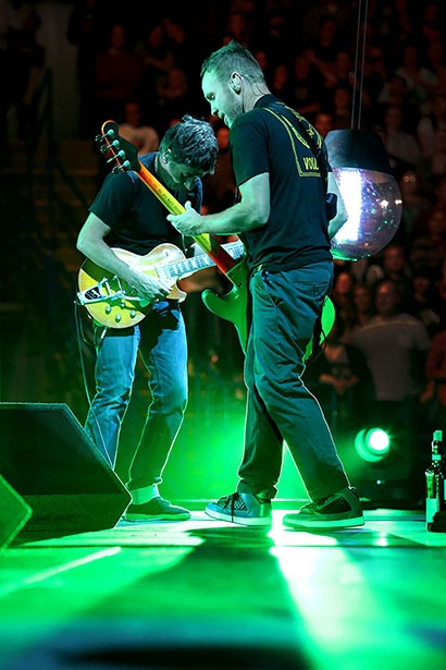 Guitarist Jeff Ament and bassist Stone Gossard lay down some jams. Pearl Jam photo by Karen Loria