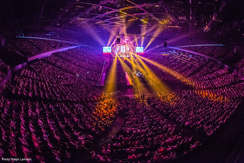 The all-Meyer Sound rig provided full coverage to every seat in the cavernous AccorHotels Arena in Paris. Photo by Ralph Larmann