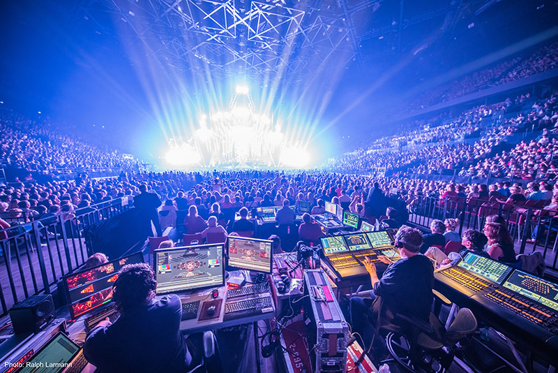 View from behind the FOH audio and lighting crews. Photo by Ralph Larmann