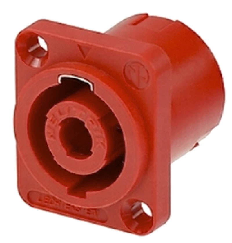 Red speakOn connectors are intended for bridged output connections.