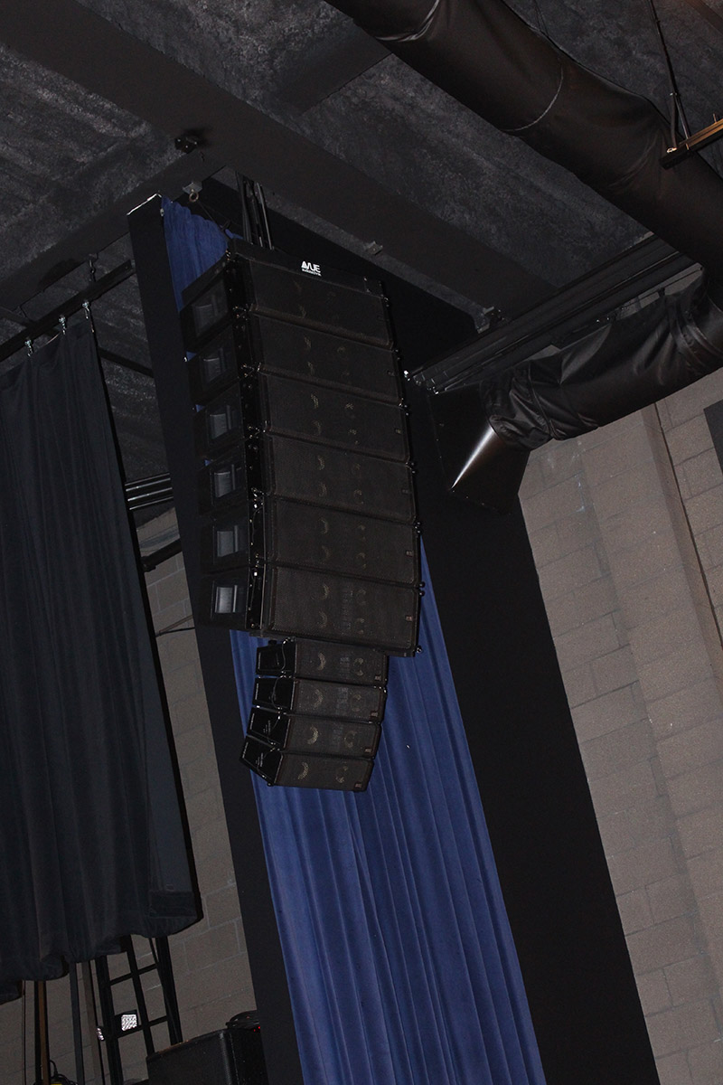 The concert Hall was equipment with a VUE line array system.