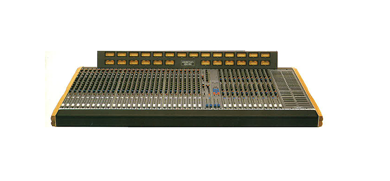 Soundtracs CM4400 console