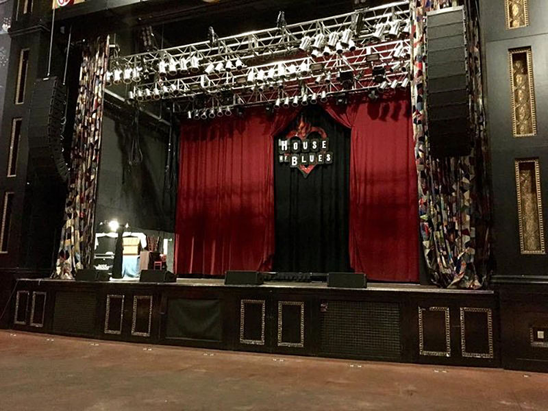 The setup at House of Blues in Dallas included a Bose Pro ShowMatch rig.