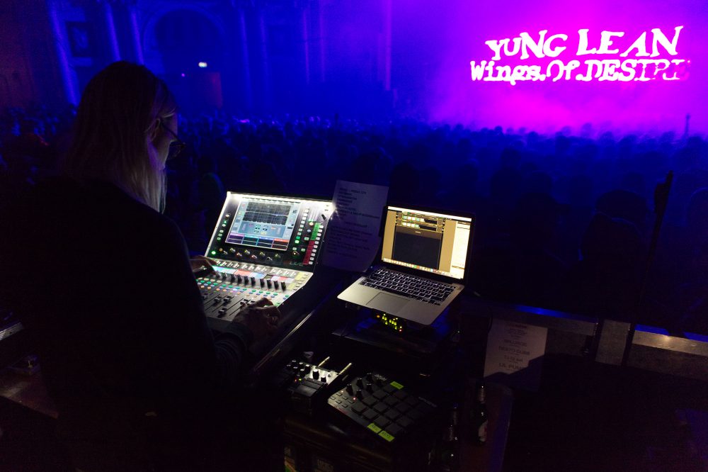 - Engineer Gustav Brunn + dLive C1500 at FOH – Photo by Jordan McLachlan