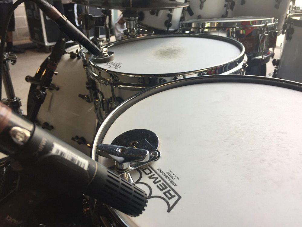 For Smith's kit, Meaux utilizes six DPA d:vote™ 4099 Instrument Microphones for all of the toms and d:dicate™ 2011Twin Diaphragm Cardioid Microphones on all three snare drums and on the bottom of the base snare