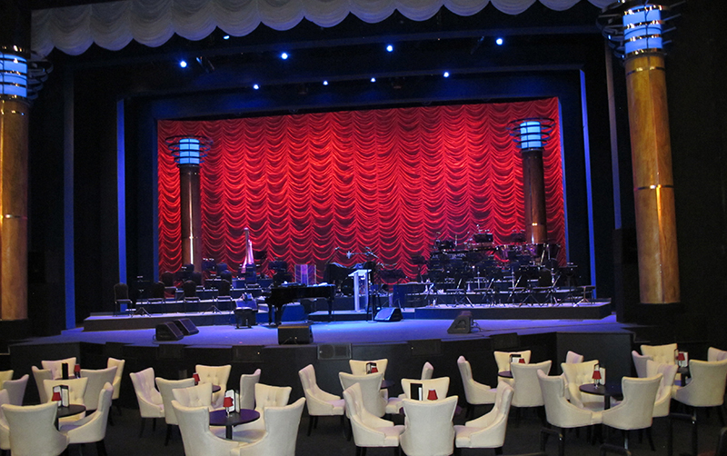 VIP seating includes candle-lit tables to evoke the feel of the old Copa nightclub at the Sands, where Sinatra often performed.