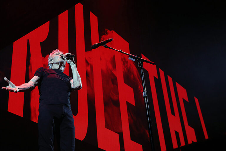 Roger waters this is not a drill tour foh front of house magazine