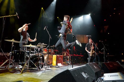 Moneybrother at the Moody Theater. Photo by Earl McGehee www.ejmnet.com