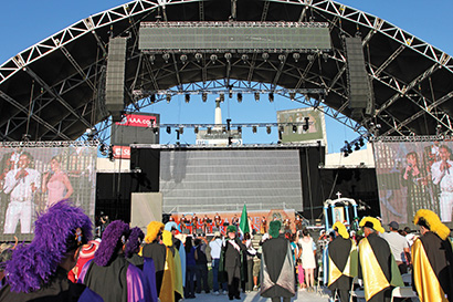 The gear list included Aero 50 3-way, large format line array enclosures, Aero 12A powered, 2-way mid-high line array elements, as well as Road 12A monitor wedges.