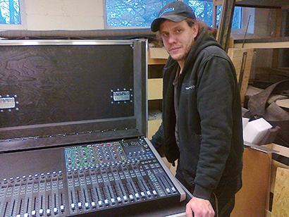 USB senior sound engineer Maris Liepa with Soundcraft Si Performer