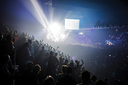 The event was held in Wembley Arena for the first time