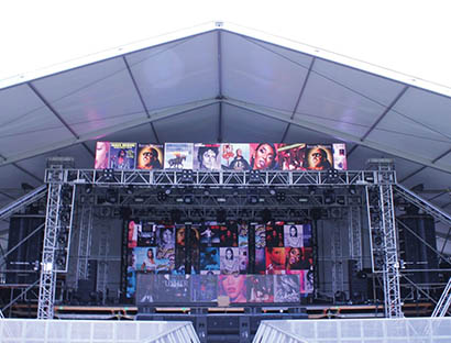 Premier Sound Services provided a JBL VTX line array system at the Voodoo Experience festival in New Orleans.