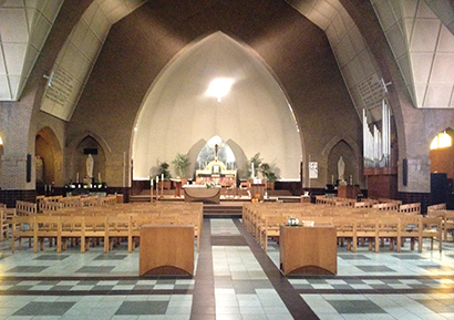 Tevean nv recently provided the Heilig Hart (Sacred Heart) church in Boom, Belgium with a new audio system that includes Community Entasys speakers and VLF212 subwoofers.