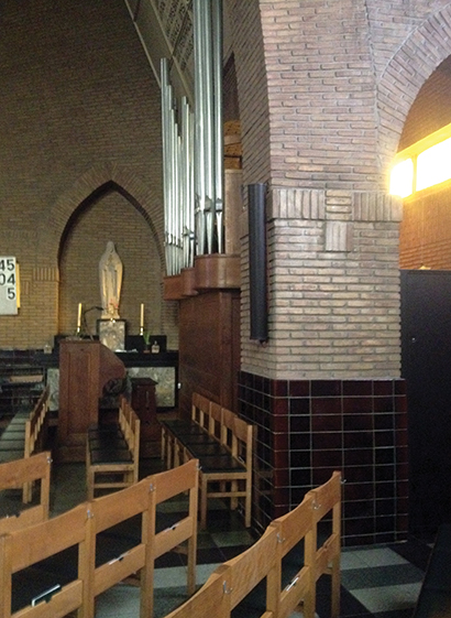Tevean nv recently provided the Heilig Hart (Sacred Heart) church in Boom, Belgium with a new audio system that includes Community Entasys speakers and VLF212 subwoofers.