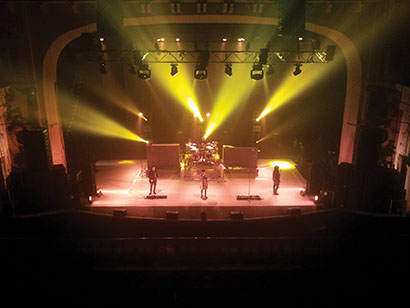 Entec provided a d&b audiotechnik sound system for Skunk Anansie 