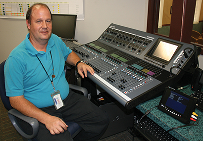 Pictured with the iLive T-112 is Jay Bemiller.