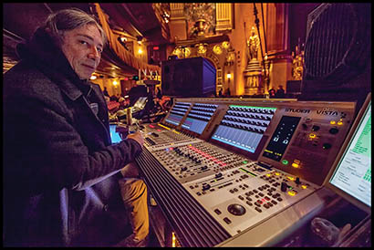 The Allmann Brothers returned to the Beacon Theatre in NYC recently for an 11-show run. Clair Global provided two Studer Vista 5 SR digital consoles for FOH and monitor mixing. Photo Credit: Derek McCabe (www.derekmccabe.com)