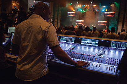 DiGiCo SD7 at FOH, Victory World Church 