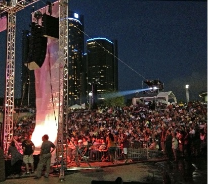 Vue at Carhartt Stage