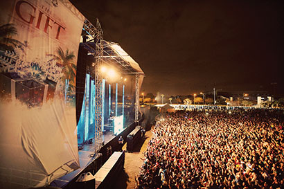 More than 12,000 fans flocked to “The Gift” on December 26, 2013. Photo by Leigh Barnes, Kerrigan Studios.