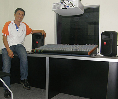 CSA Marketing specified FBT and Mipro professional audio equipment for a shared lecture theatre in the Multi-Varsity Complex (MVC) of EduCity here. The FBT and Mipro products were supplied by Tashi Electronics Sdn Bhd and installed by M/s CSA Marketing, Johor Bahru, Malaysia.