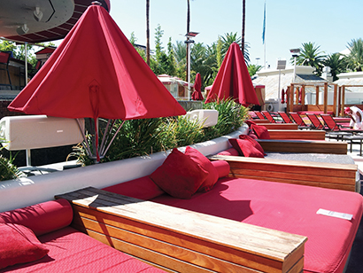 “Toptional” Pool Area in Las Vegas Gets Coverage from QSC AcousticDesign Loudspeakers