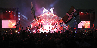 The main audio setup for the Pyramid Stage, a focal point at the annual Glastonbury Festival, will include Martin Audio’s MLA system provided by RG Jones Sound Engineering. Pictured here are images from last year’s festival. The 2014 festival is set for June 25-29.