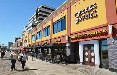 Chickie’s and Pete’s Crab House and Sports Bar Using Symetrix Radius 12x8 Dante Network DSP