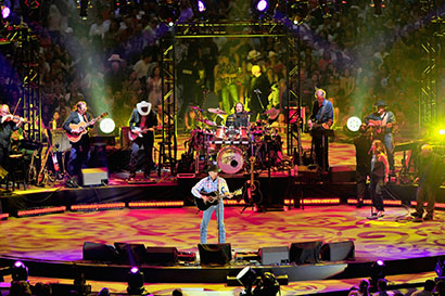 Onstage Systems provided a record-setting 226-enclosure K1/K2 loudspeaker system from L-Acoustics to fill the home to the Dallas Cowboys for George Strait’s last stop on his “The Cowboy Rides Away” farewell tour. Photo by Jill Trunnell.