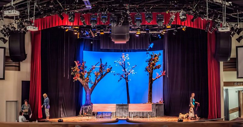 Mayfield Dinner Theatre in Edmonton, Alberta, Canada Installs Bose RoomMatch Loudspeakers