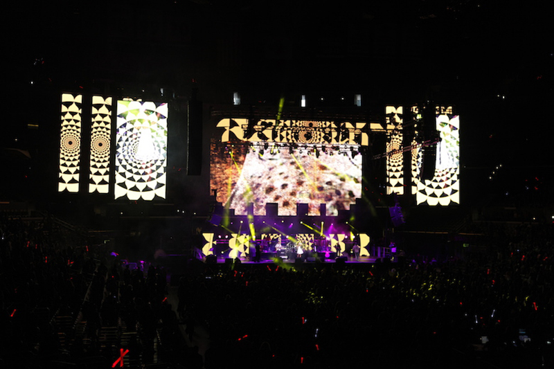 Delicate Productions provided a Martin Audio MLA system for the Reventon Super Estrella 2014 concert at the Staples Arena in Los Angeles