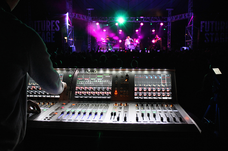 Alex Clare Performas at U.K.'s V Festival with Soundcraft Vi6 for FOH, Monitors