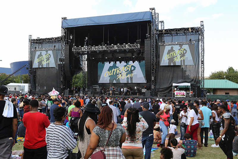 20,000+ Crowds for OutKast Summer Tour Finale Covered with Meyer Sound LEO System