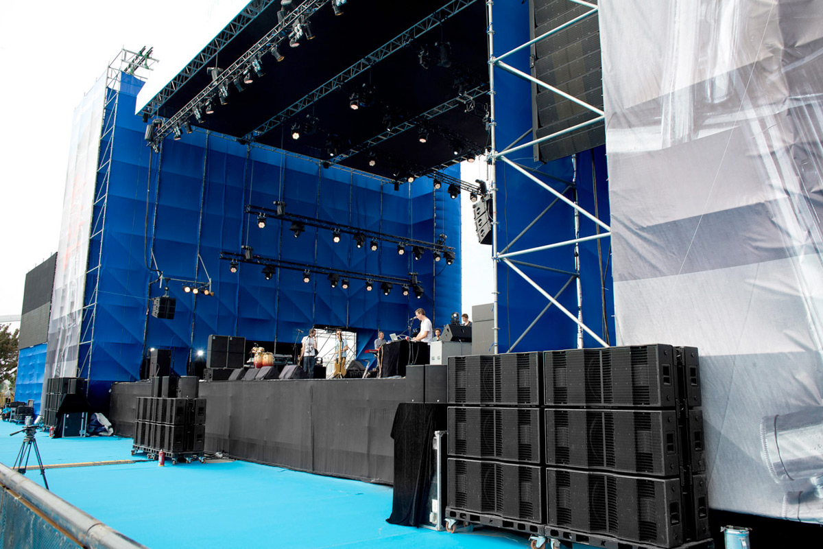 The event’s Green Note Stage featured 24 KH8, 16 KS8 and eight KF12MT units. 