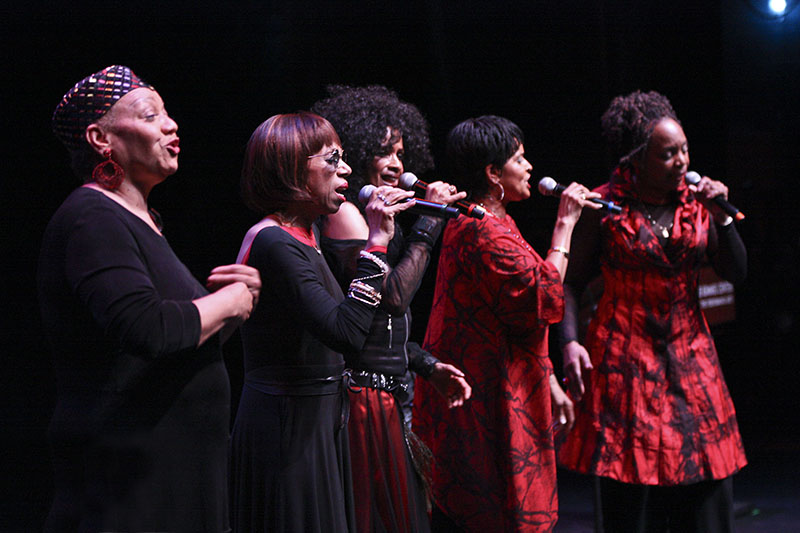 Audio mixer Art Steele has been supporting a cappella group Sweet Honey in the Rock (SHIR) with a combination of Lectrosonics SMDa Super-Miniature beltpack transmitters along with UT400 and HH handheld transmitters.