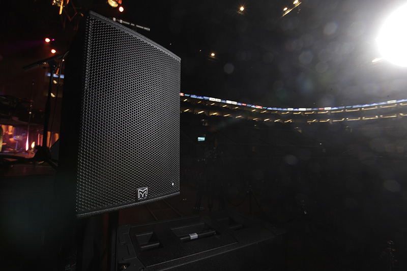 Capital Sound Provides MLA System for Alfie Boe Concert at London O2 Arena. The setup included DD12 (Differential Dispersion) horns on either side of the stage.