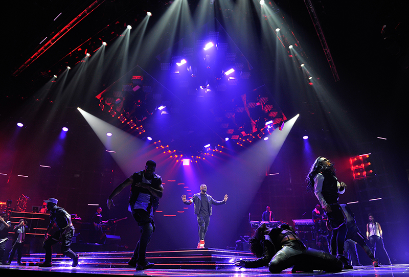 Usher 2014 UR Experience tour photo by Steve Jennings