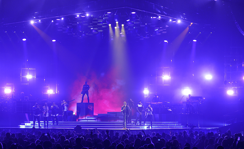 Usher 2014 UR Experience tour photo by Steve Jennings