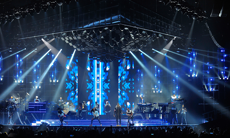 Usher 2014 UR Experience tour photo by Steve Jennings