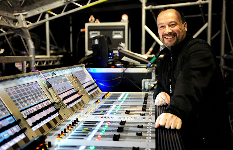 Paul ‘Mini’ Moore Monitor Engineer for the Script mixing on a Soundcraft Vi6 (c) Shirlaine Forrest