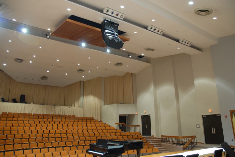 The Fine Arts Theater at Seminole State College of Florida’s Sanford/Lake Mary campus, featuring a RoomMatch® loudspeaker system from Bose® Professional.  