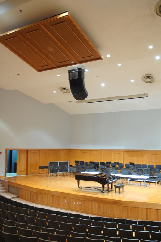 The Fine Arts Theater at Seminole State College of Florida’s Sanford/Lake Mary campus, featuring a RoomMatch® loudspeaker system from Bose® Professional.