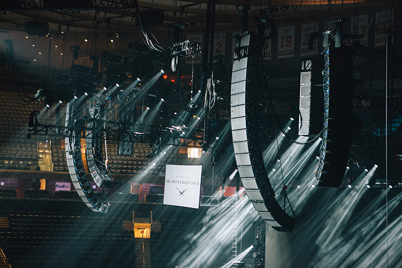 Audio array with LYON line array loudspeakers